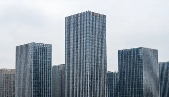 如何高效利用提示单词提升关键词组合检索效果?